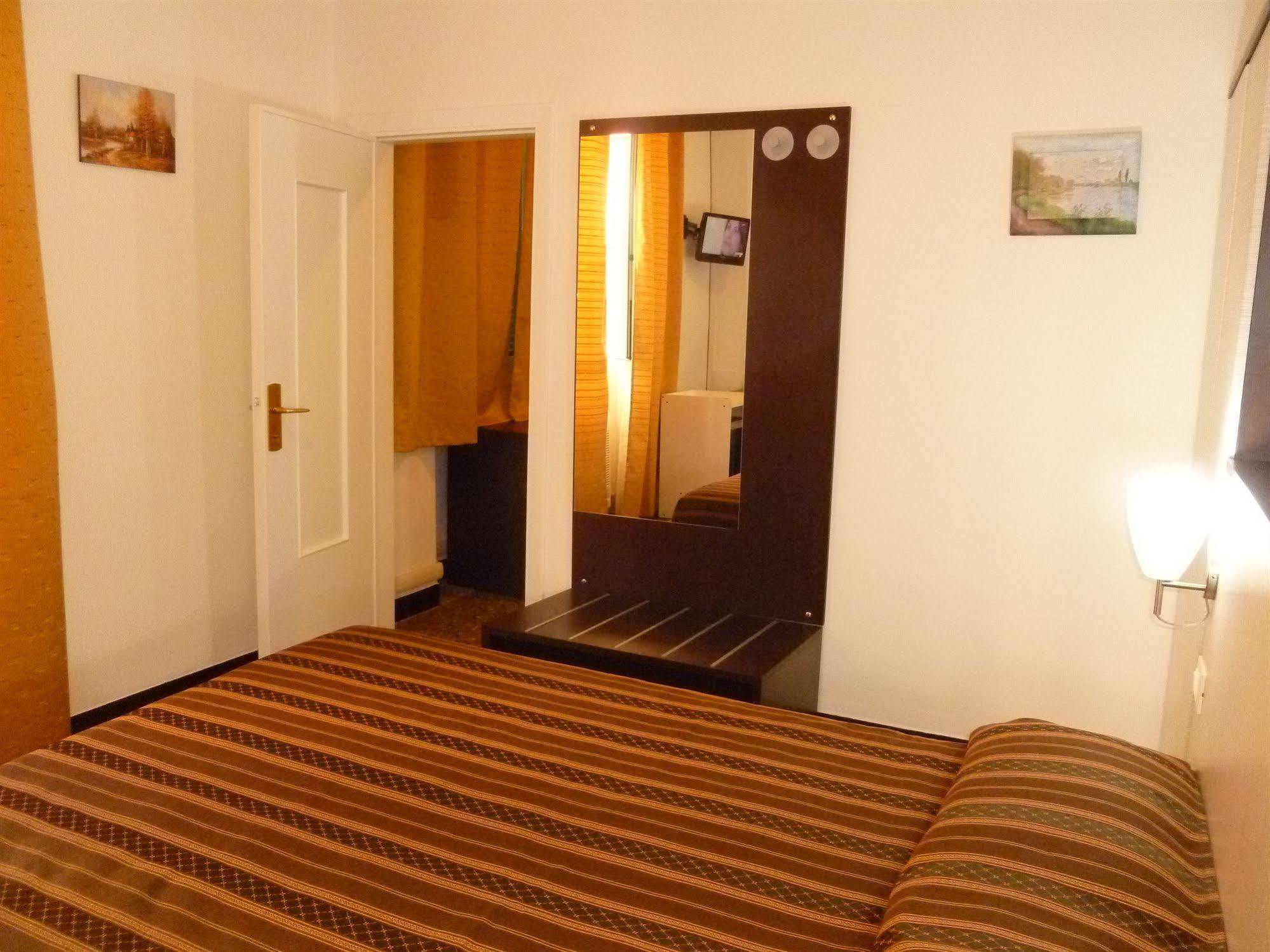 Hotel Agnello D'Oro Genova Kültér fotó