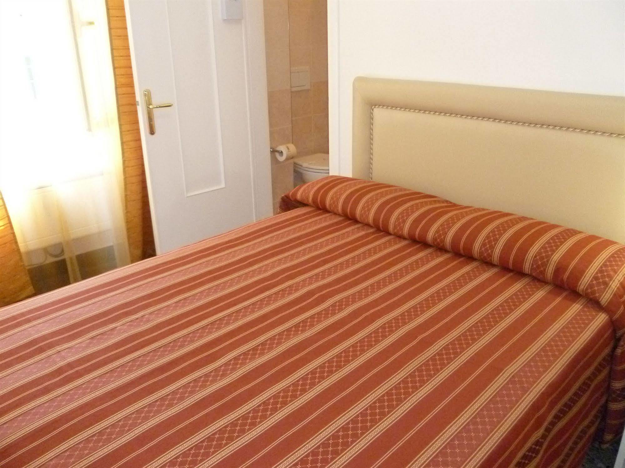 Hotel Agnello D'Oro Genova Kültér fotó