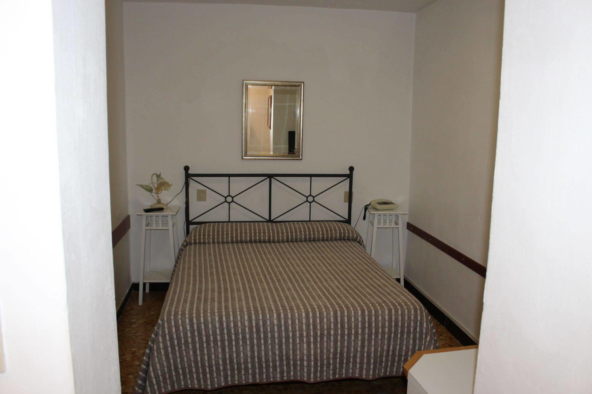 Hotel Agnello D'Oro Genova Kültér fotó